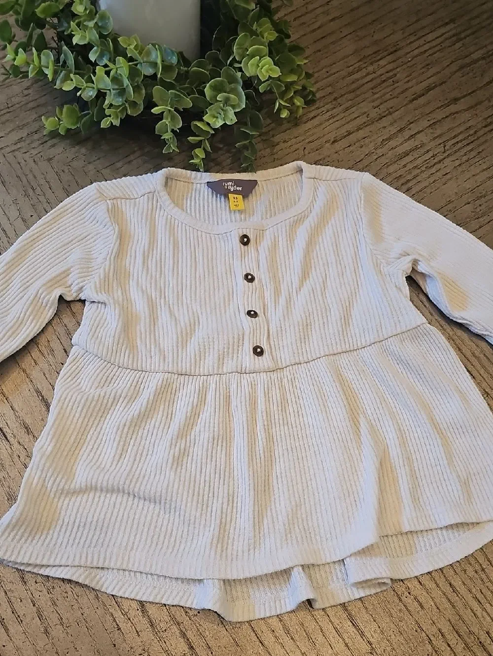Ribbed Peplum Henley Top - Creams Size XS 4/5